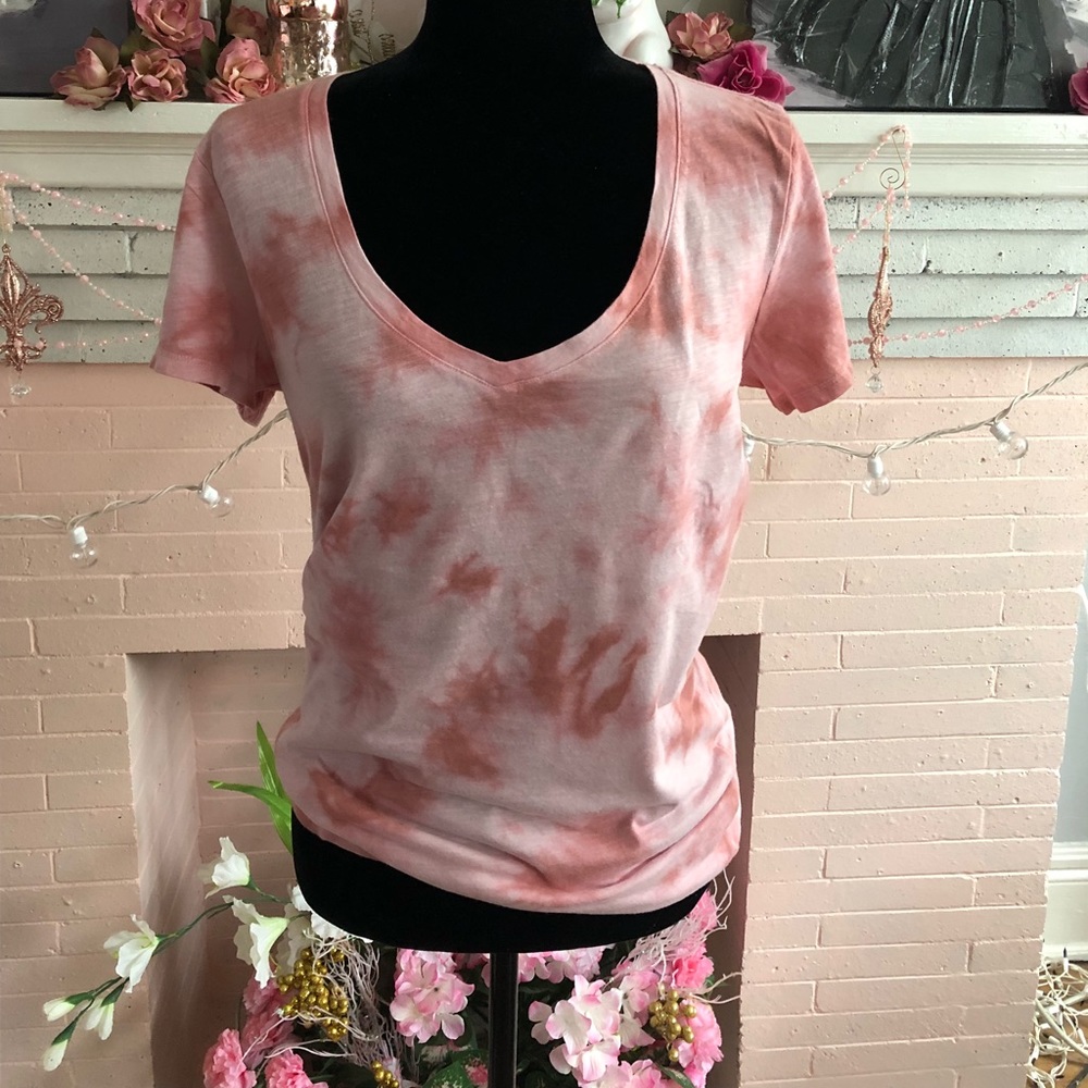 VS PINK Camouflage Tee